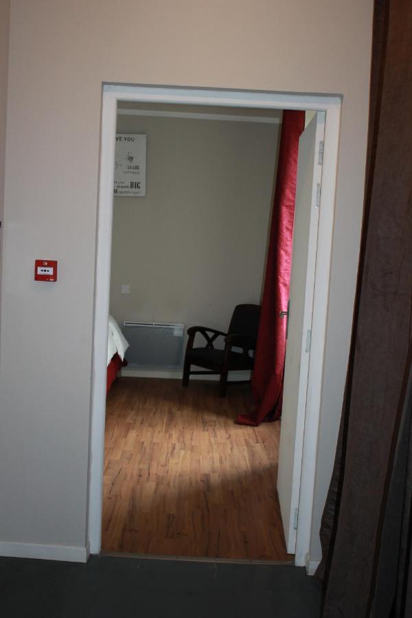 Hotel De La Beauronne Chancelade Bagian luar foto