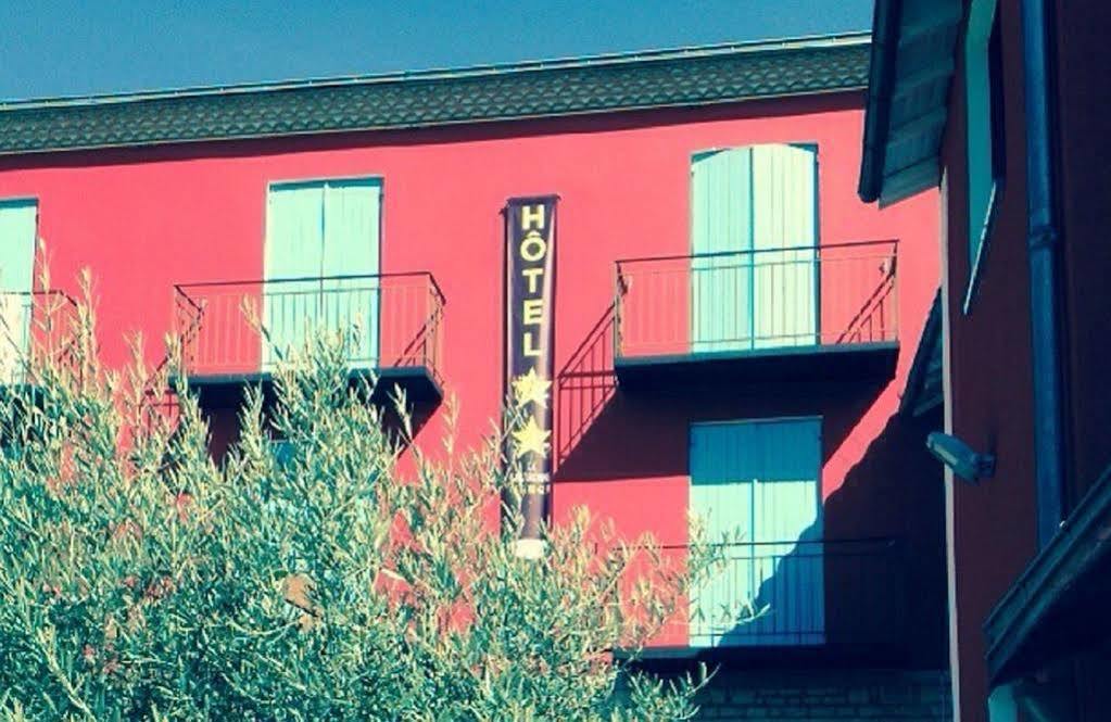 Hotel De La Beauronne Chancelade Bagian luar foto